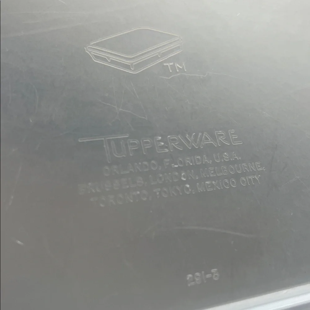 Tupperware vtg cold